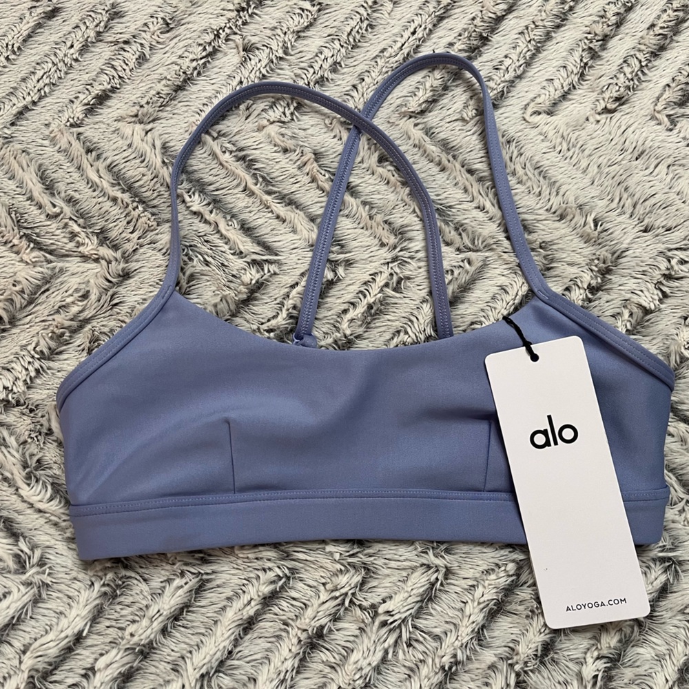 (SOLD) Alo Yoga Airlift Intrigue Bra - Picture 8 of 13